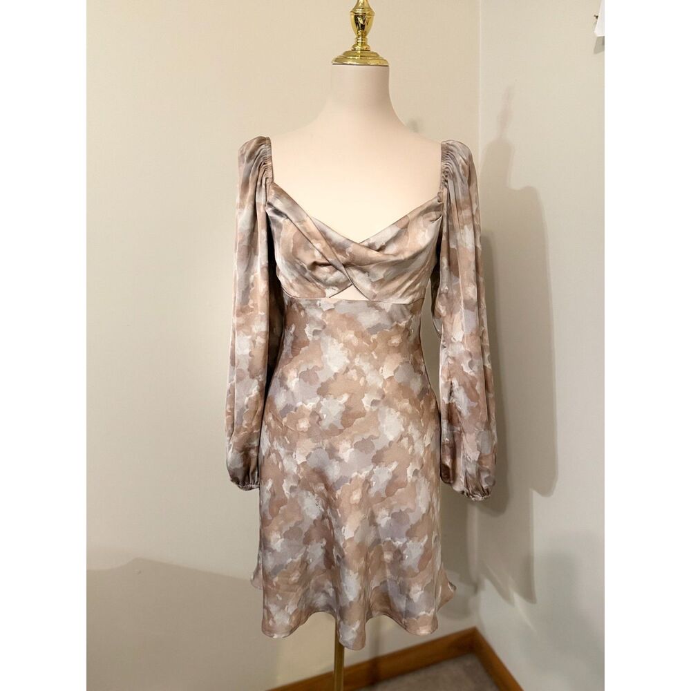 ASTR The Label Taupe Mauve Floral Satin Long Sleeve Cutout Mini Dress Small